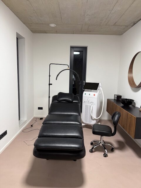 Sireen Almanassrah Dermatologin