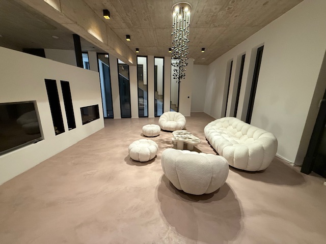 Read Nawas - Chirurg